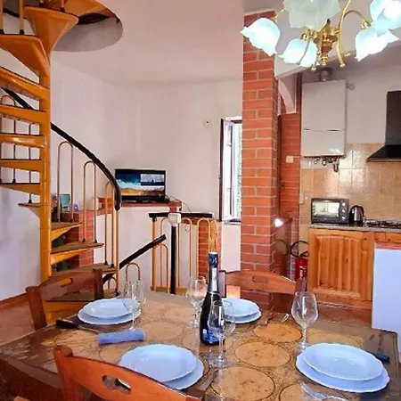 Antica Casa In Pietra Vista Mare Vakantiehuis